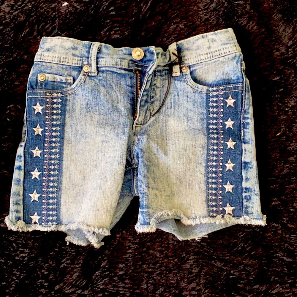 Brand new shorts never worn but no tags